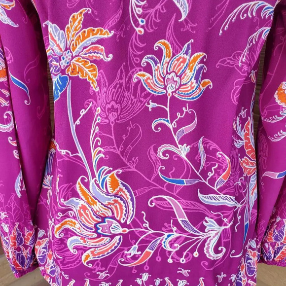Bob Mackie Women's Raspberry V-Neck Floral Printed Woven Blouse Size XXS NWOT - Picture 12 of 16